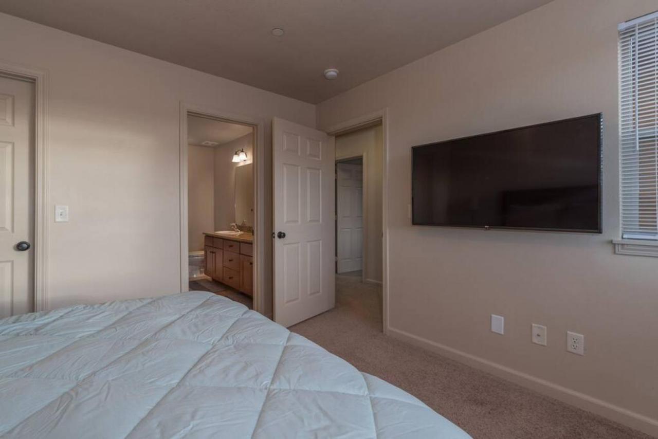 2 Bedroom Upstairs Condo With Ac In Victor, Id Exterior photo